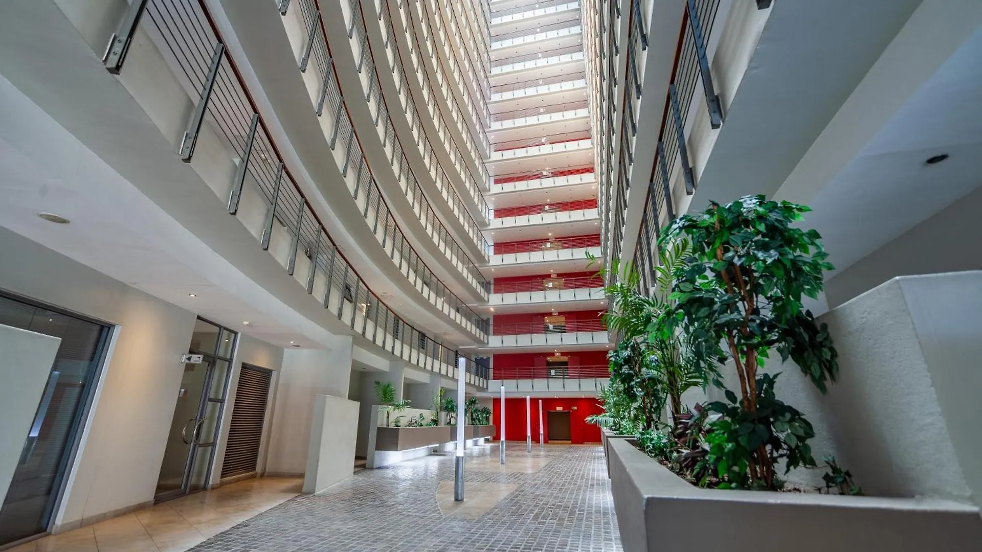 Modern 1 Bedroom Apartment No Loadshedding Kapstadt